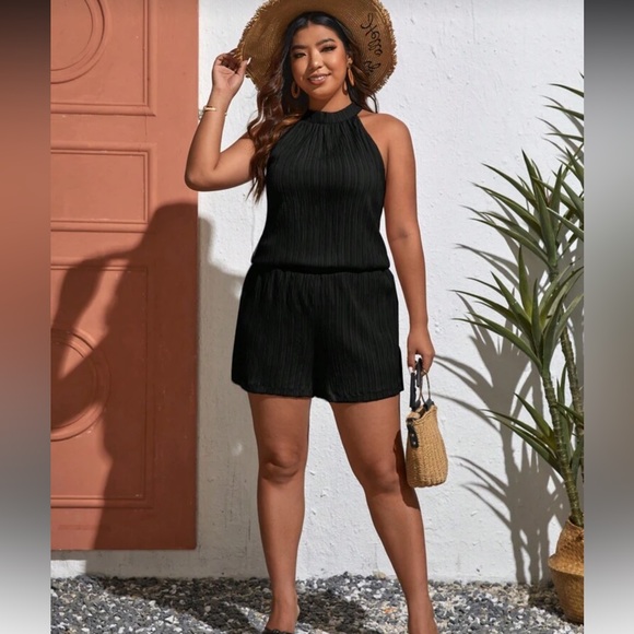 SHEIN Plus black Halter Top & Shorts outfit size 1XL - Picture 2 of 7